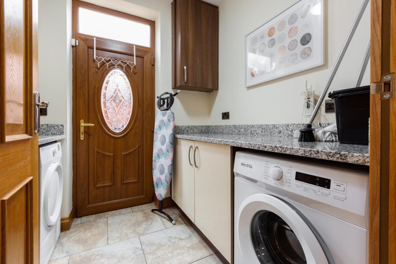 - 5 Bedrooms Sleeps 11 Parking Wi-fi Contractors Holiday home Preston (Lancashire)