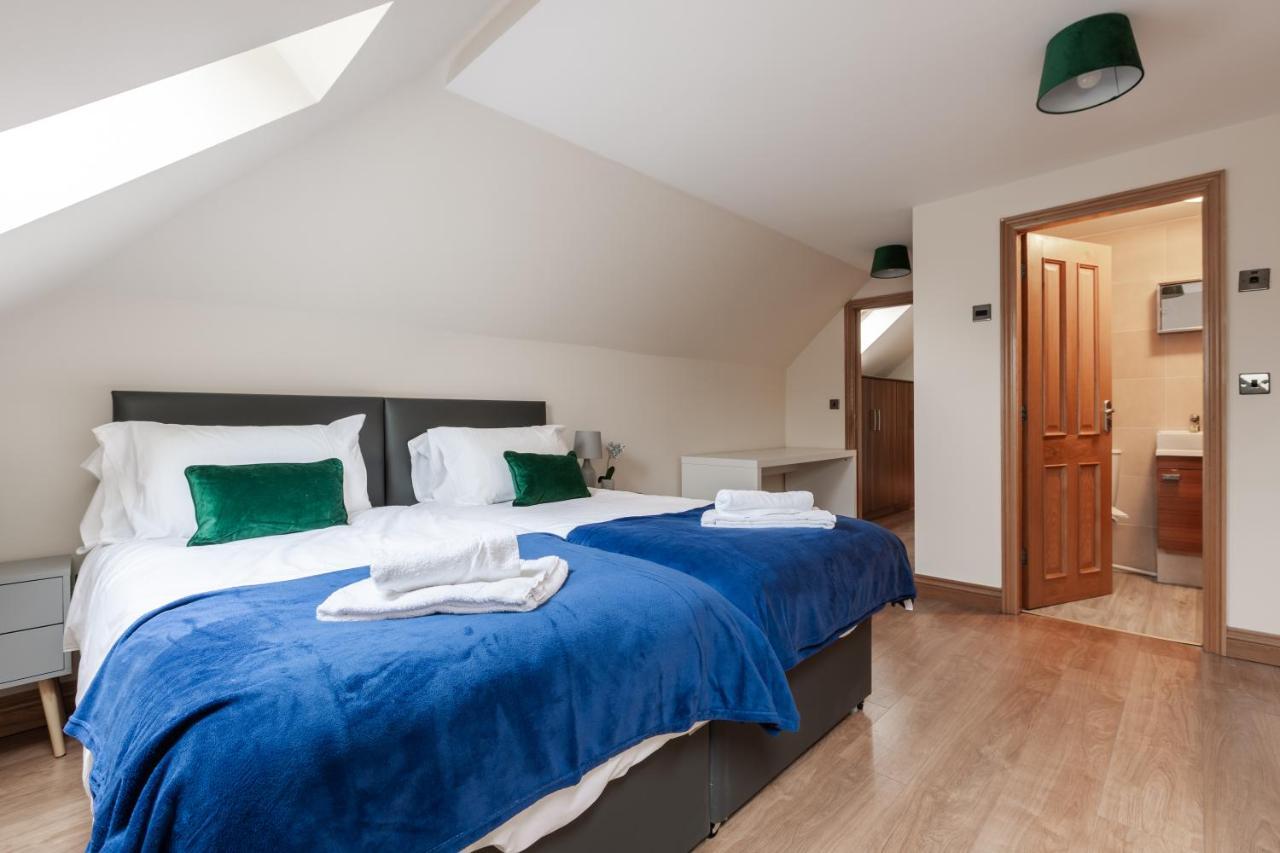 - 5 Bedrooms Sleeps 11 Parking Wi-fi Contractors Preston (Lancashire)